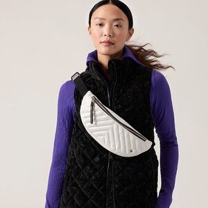 NWT ATHLETA Kinetic Shine Quilted Belt, Magnolia White